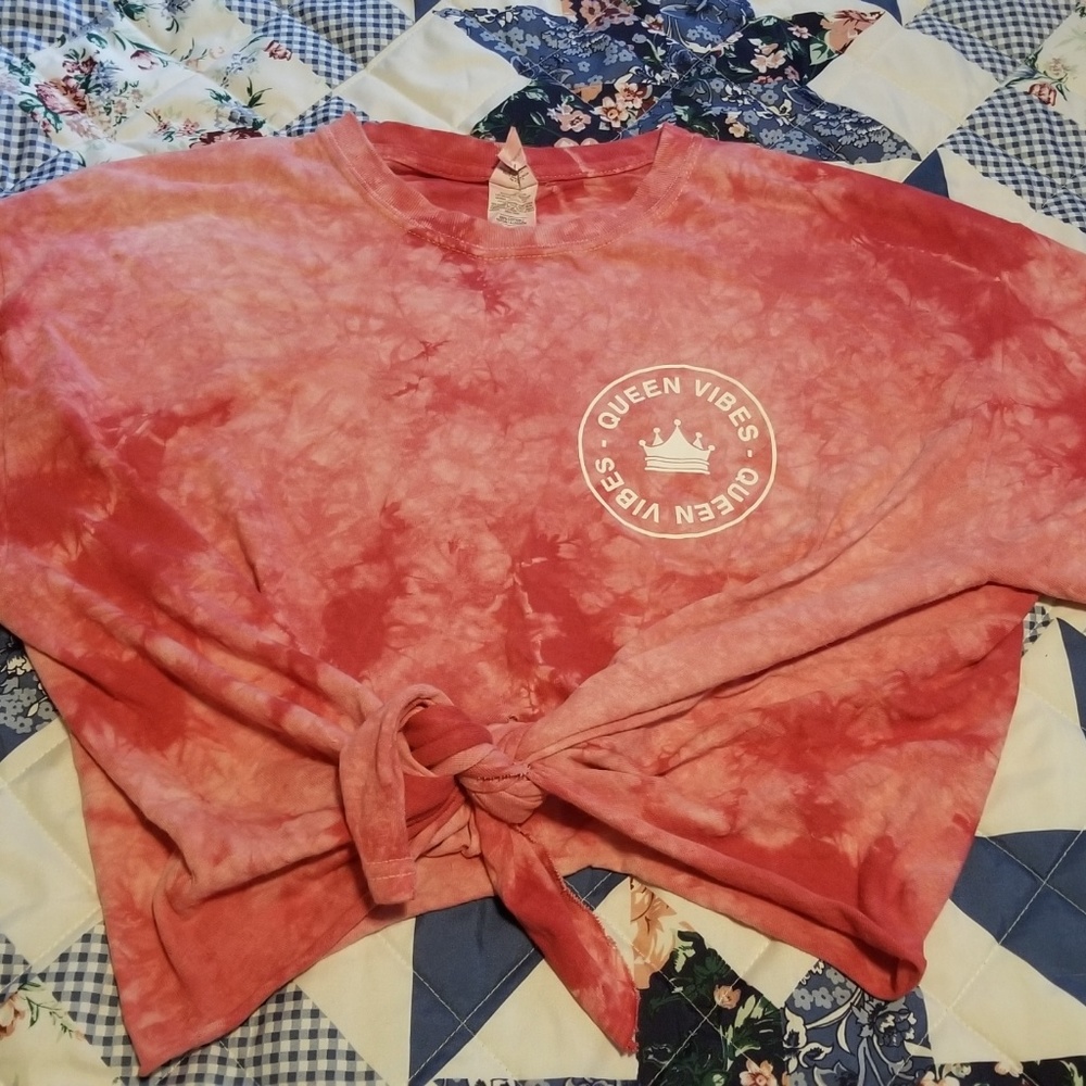 Womens Tie Dye Queen Vibes Shirt Size Med